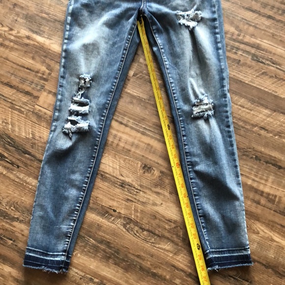 3/$25 - Eighty Two torn crop skinny jeans - Picture 10 of 14